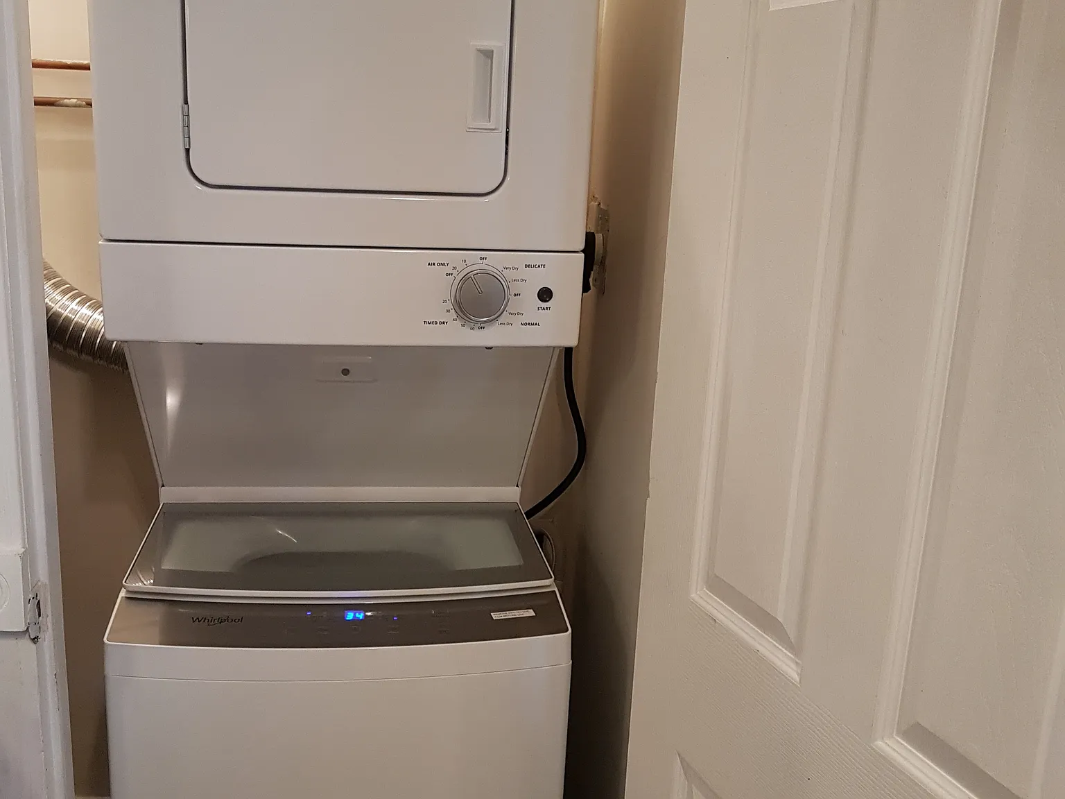 2 bed, 850 sqft, $1,600 — Photo 1