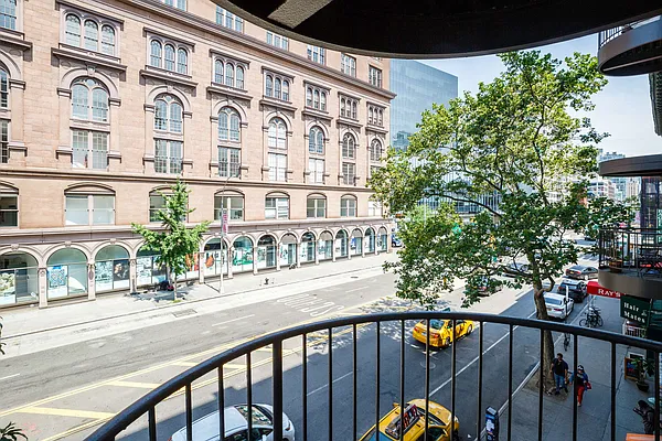 Rented by Up Real Estate Advisors LLC | media 9