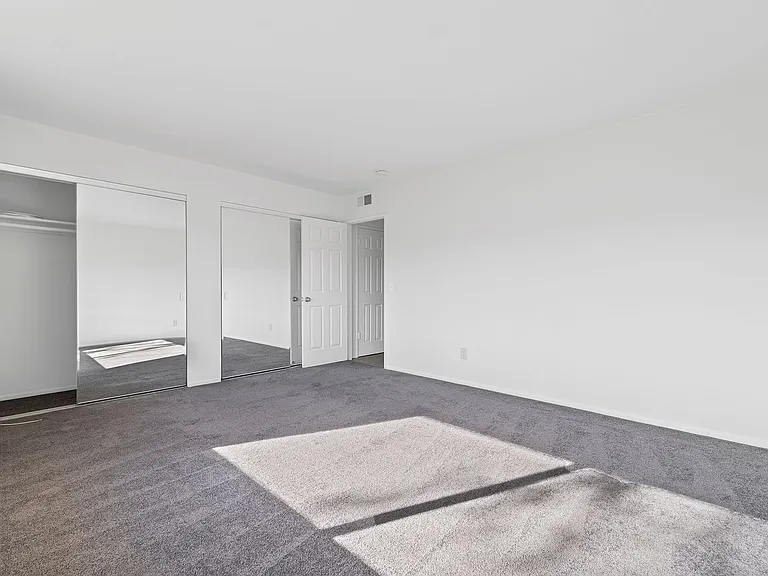 32022 Grenville Ct — Photo 13