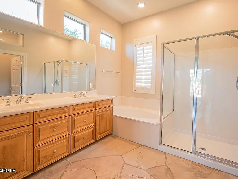 7684 E Balao Dr — Photo 21