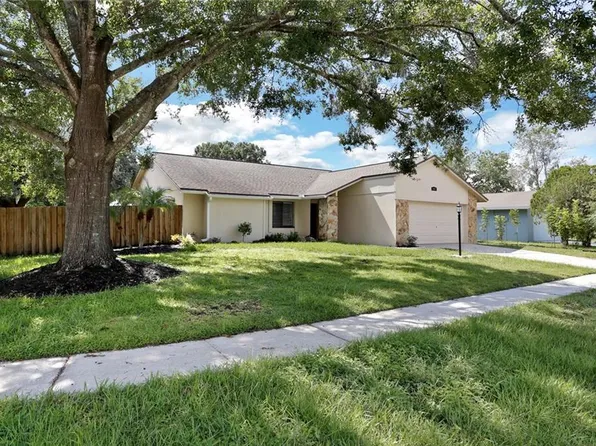 4030 Windtree Dr, Tampa, FL 33624