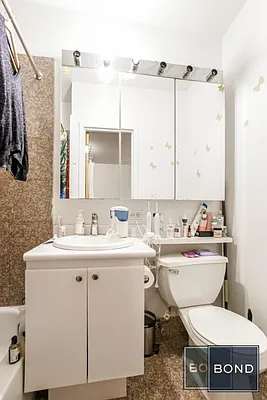 Rented by Bond New York | media 9