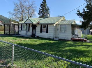 509 Oregon Ave, Pinehurst, ID 83850