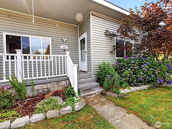 3rd image of 233 Cascade Street