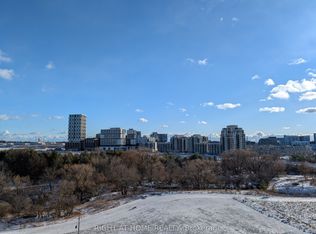 15 Water Walk Dr #812, Markham, ON L6G 0G2