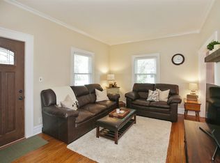 657 Grand Ave, Elgin, IL 60120