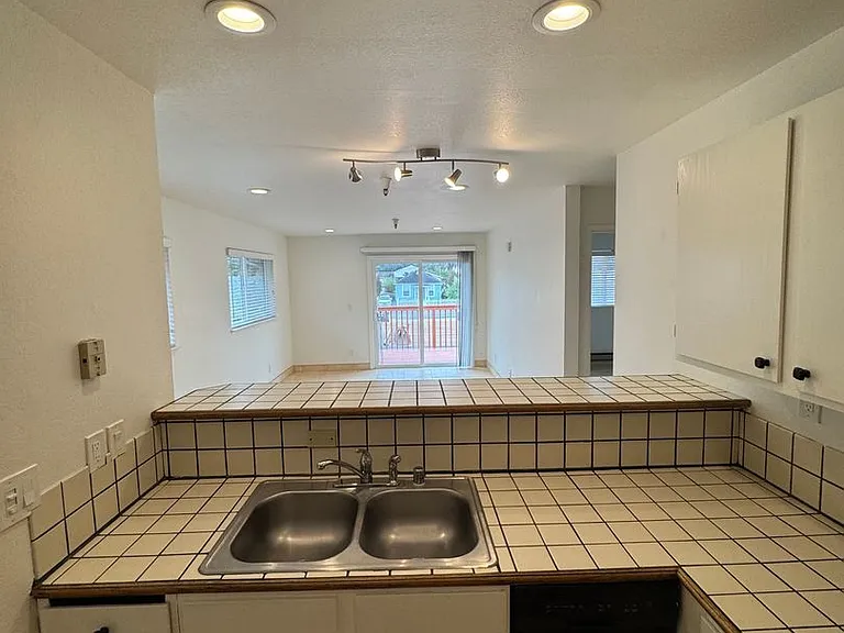 1290 7th St, Monterey, CA 93940 — Photo 3