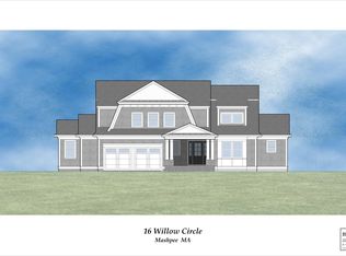 16 Willow Cir, Mashpee, MA 02649