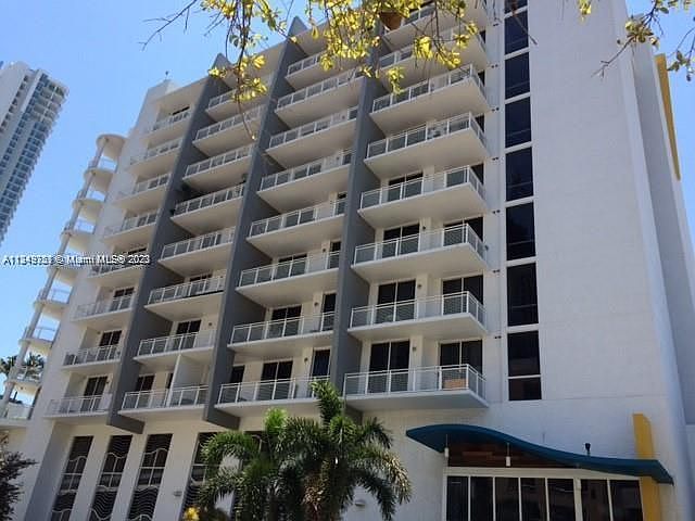 1st image of 444 NE 30th St Unit 505
