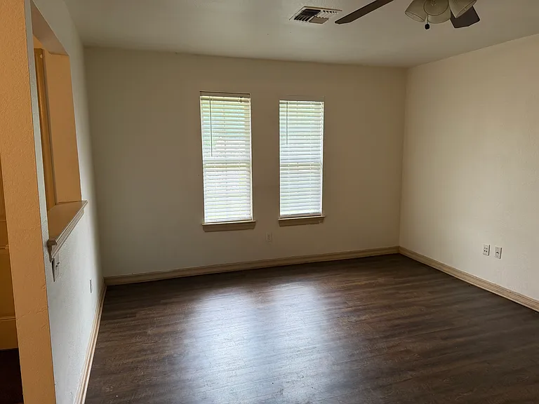 8808 NE 13th St — Photo 13