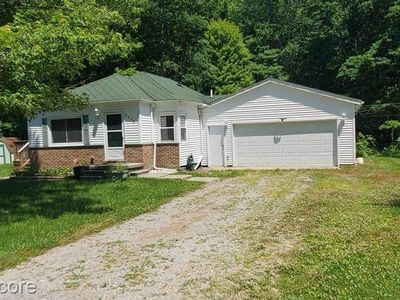 2048 Carmen Dr, Smiths Creek, MI, 48074