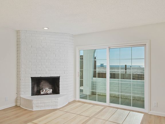 5th image of 3407 Ocean Front Walk APT B