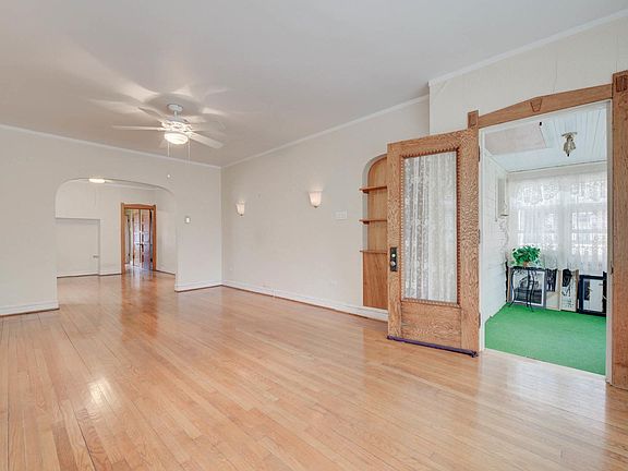 4th image of 1751 W Olive Ave