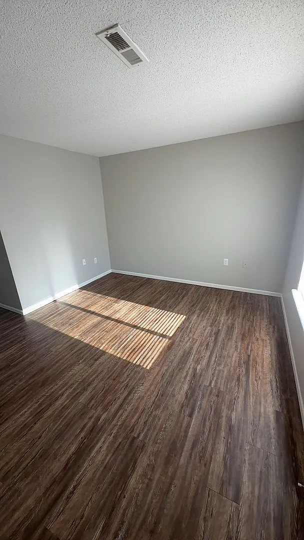 Country Walk Apartments — Photo 1