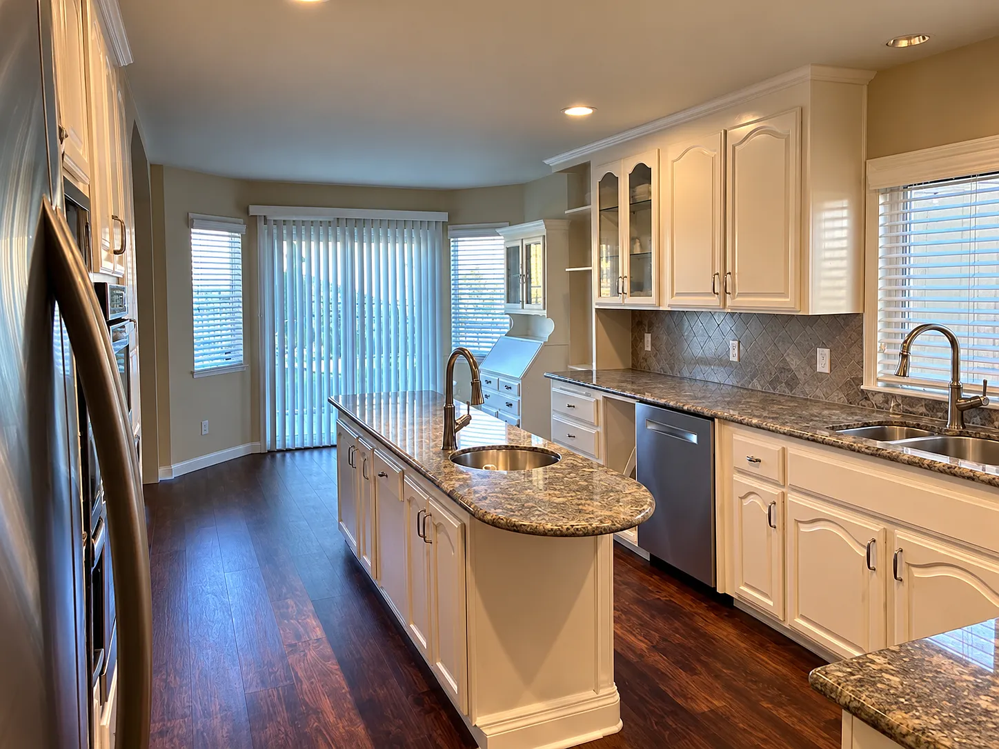 1834 Eagle Peak Ave — Photo 1