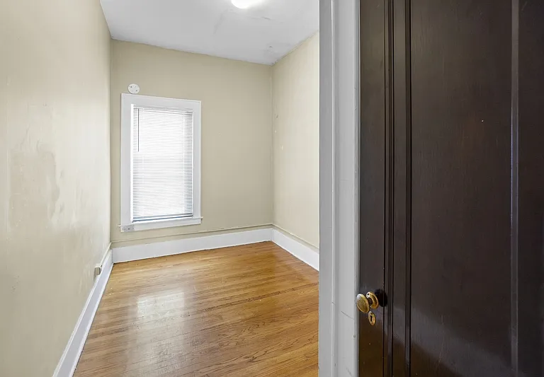 1109 E Genesee St #1 — Photo 7