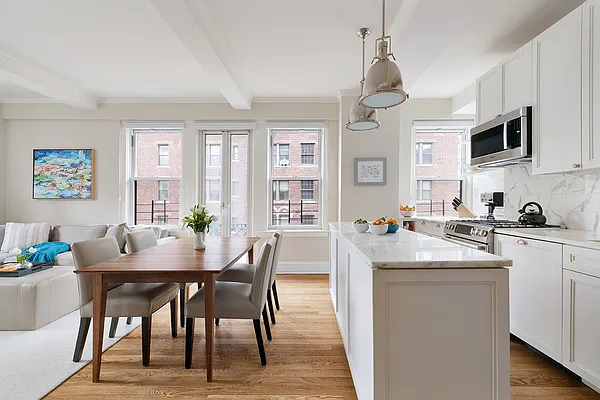 Sold by Compass | media 25