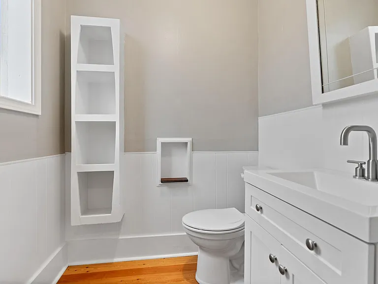 1728 W 11th Ave — Photo 14