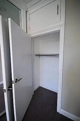 Rented by Universal Realty Group | media 26