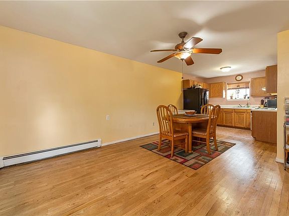 4th image of 1840 Seward Ave