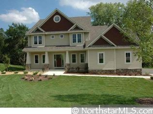 8618 April Ct NE, Inver Grove Heights, MN 55077