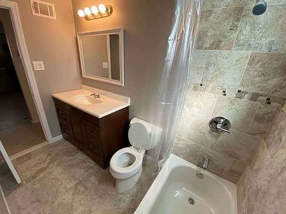 5th image of 479 Eltingville Blvd