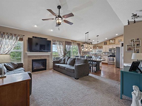 5th image of 70 Cattail Ln