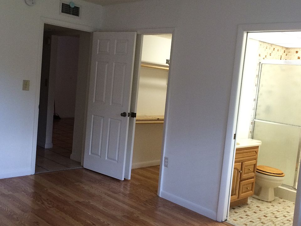 2nd image of 8005 Sw 107  Ave #206
