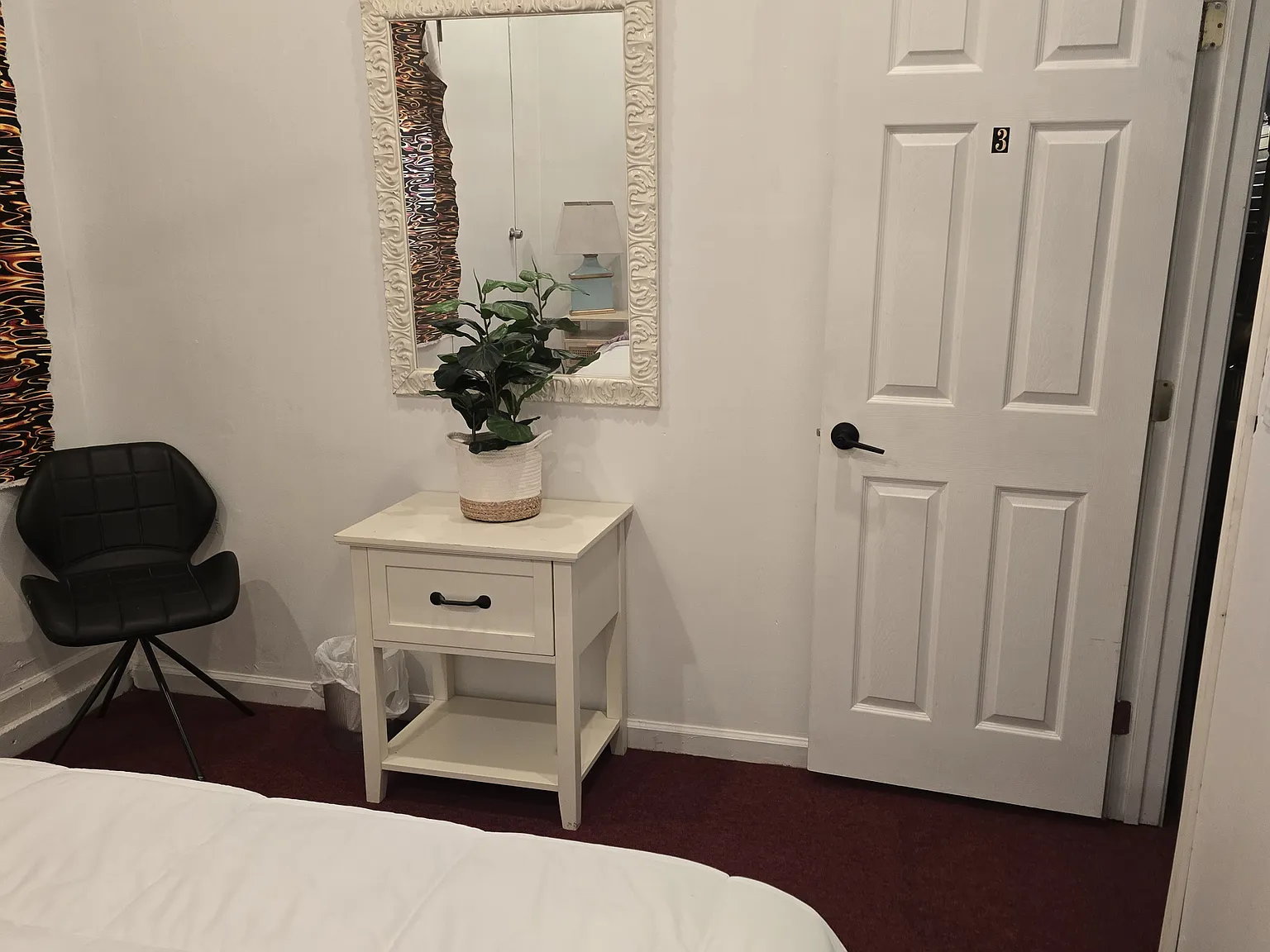 5 bed, 350 sqft, $525 — Photo 2