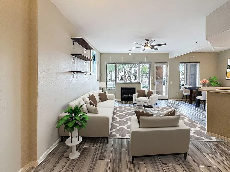 16 W Encanto Blvd #2 — Photo 4