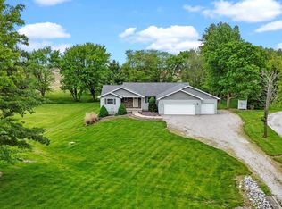 820 W North St, Girard, IL 62640