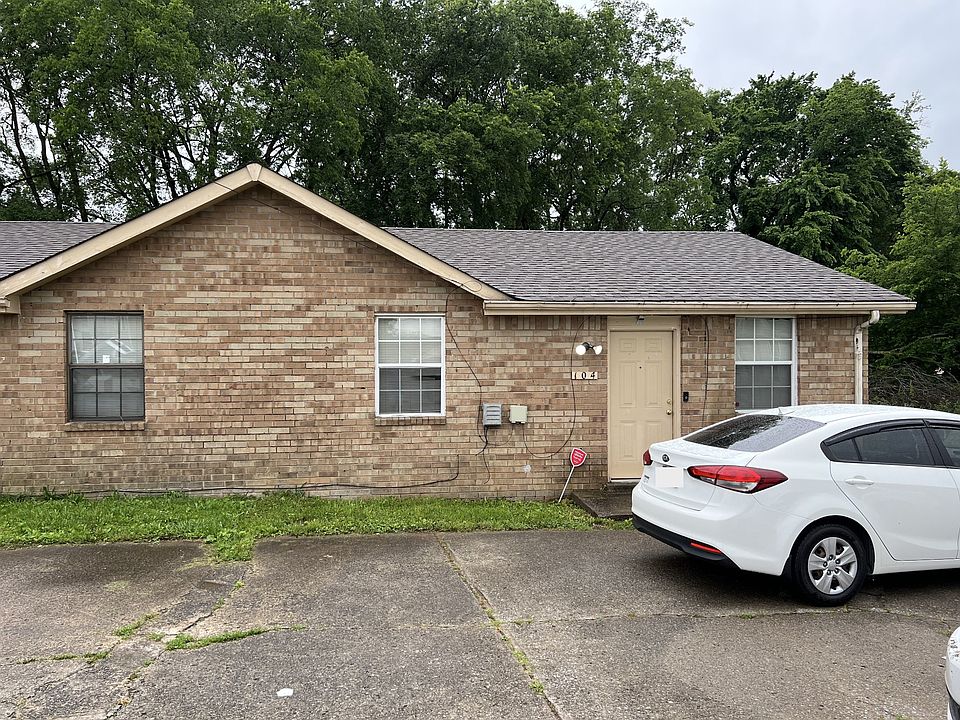 2nd image of 104 Old Trail Ct