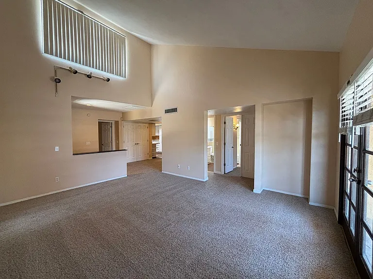8267 N Oracle Rd #239 — Photo 5