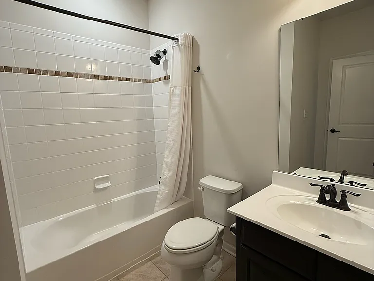 814 Oval Park Ln — Photo 15