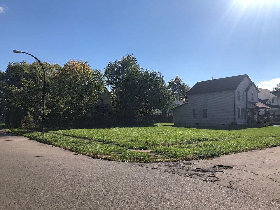 1st image of 45 Waverly St