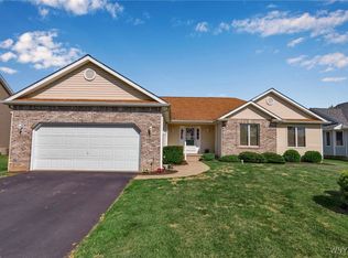 137 Niagara Shore Dr, Tonawanda, NY