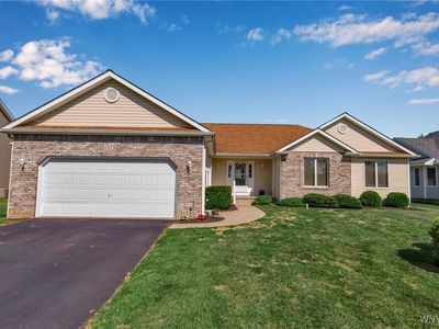 137 Niagara Shore Dr, Tonawanda, NY, 14150