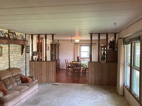 5th image of 530 Elenora Dr