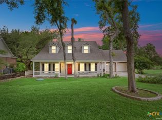 2212 Bluff Cir, Salado, TX 76571