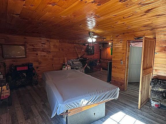 2nd image of 937 Clayton Hollow Rd