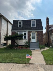 5722 N Leonard Ave, Chicago, IL, 60646