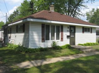 N2521 Bughs Lake Rd, Wautoma, WI 54982