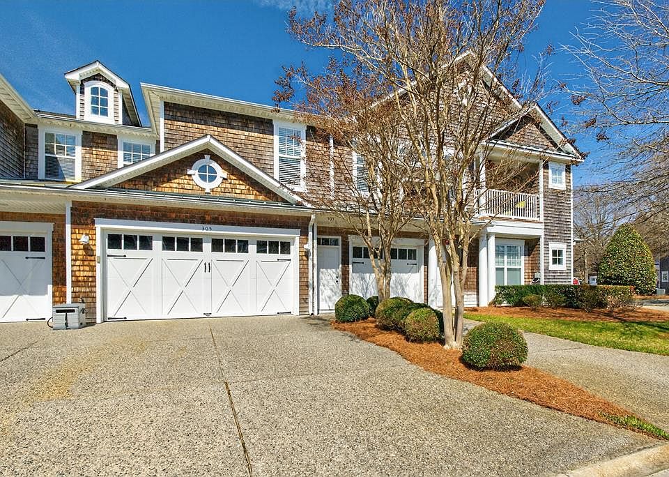 1st image of 305 Troon Ct
