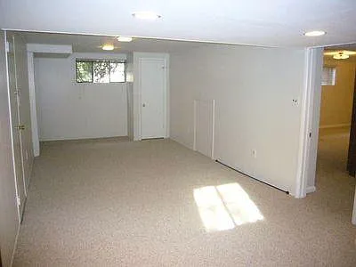 7716 Cayuga Ave — Photo 9