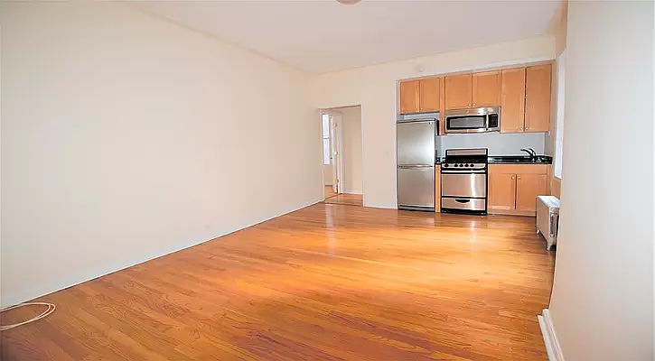 Rented by Manhattan Realty Group | media 1