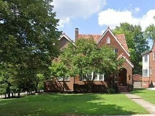7279 Forsyth Blvd, Saint Louis, MO 63105