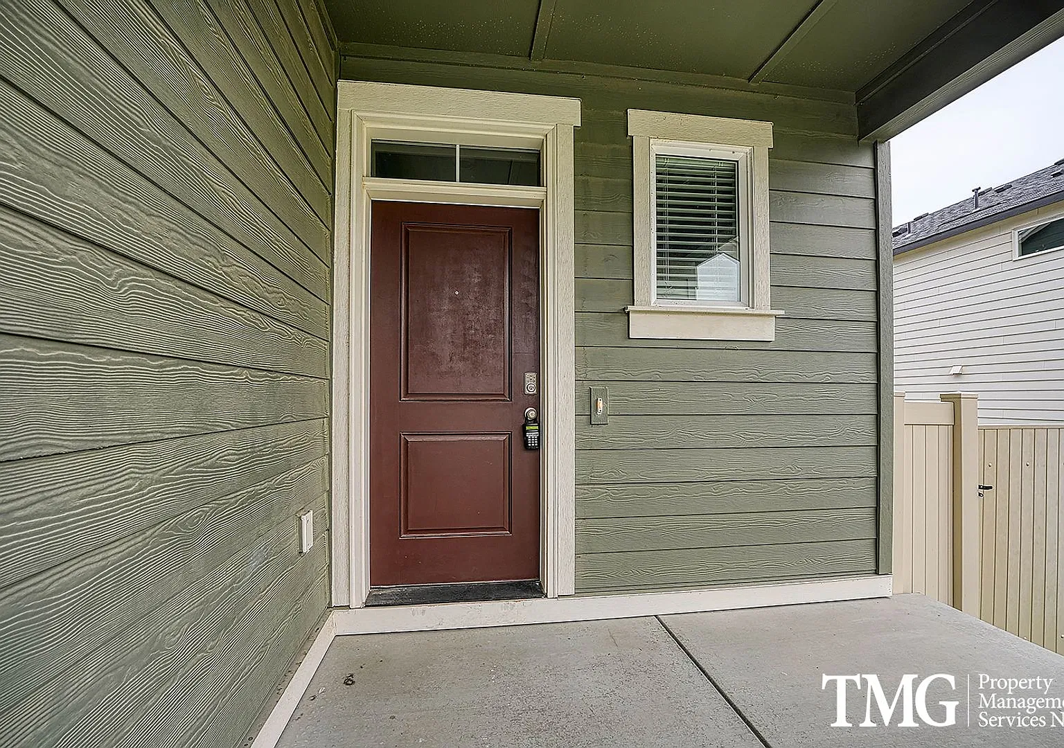 Spacious 5-Bedroom West Richland Home with Bonus Living Space! — Photo 3