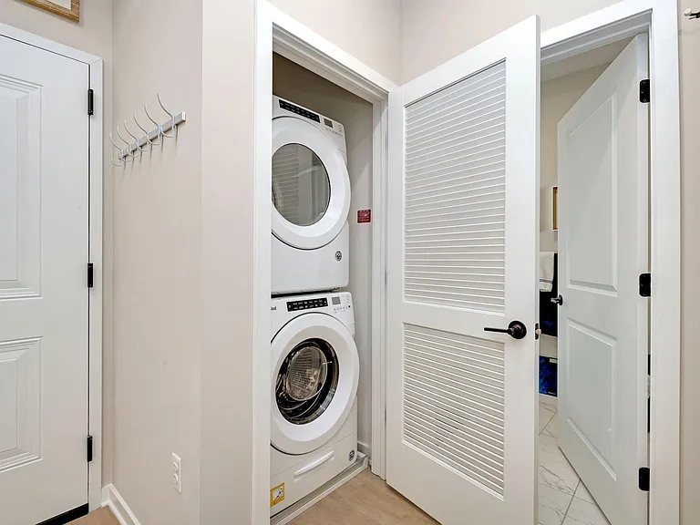 185 Avenue F #4-02 — Photo 16