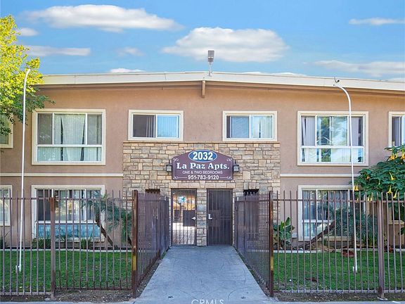 2nd image of 2032 W Linden St