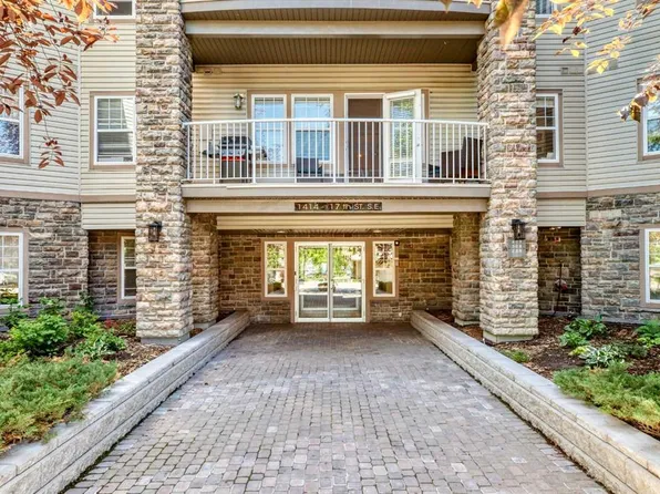 1414 N 17th St SE #303, Calgary, AB T2G 5S6